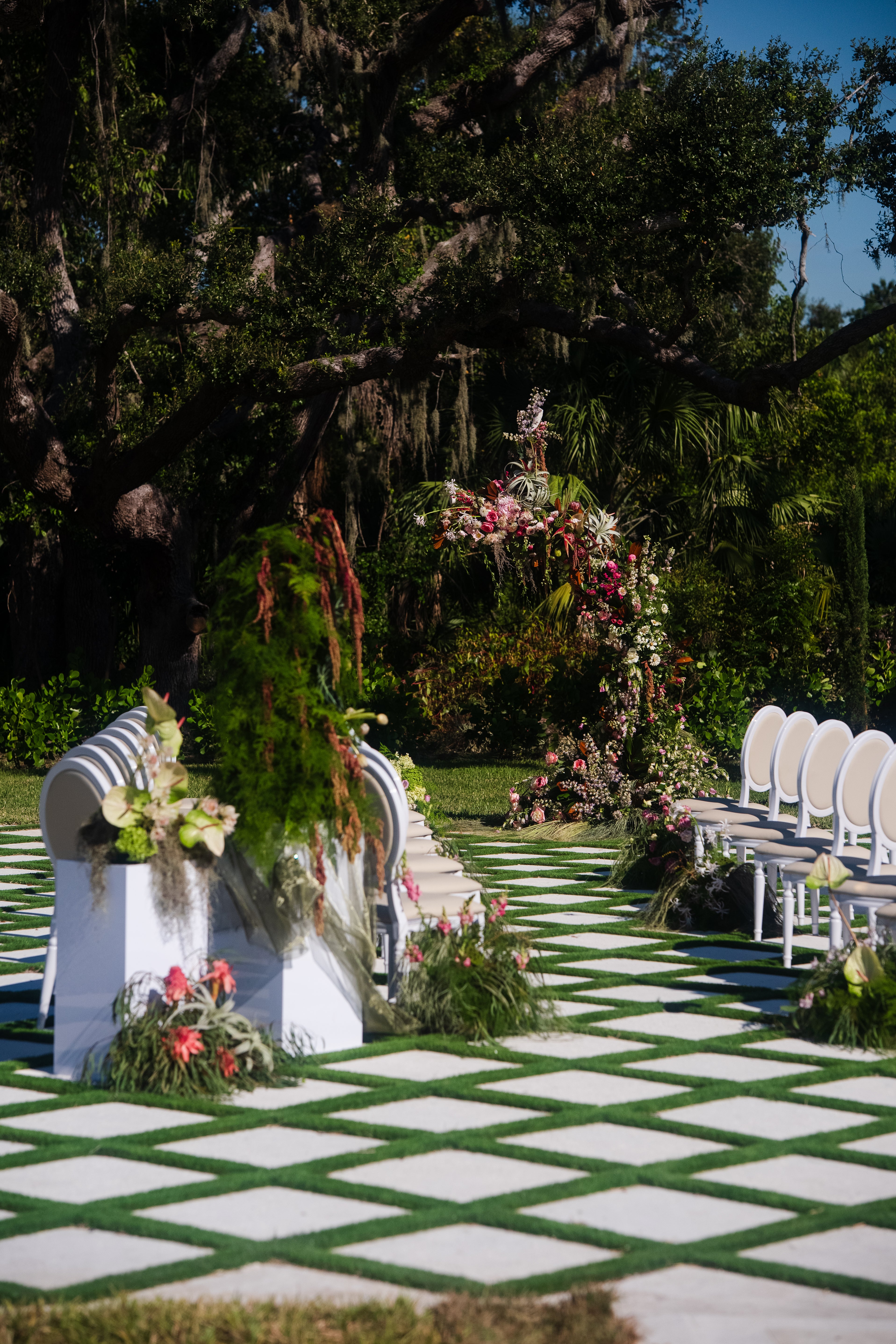 Whimsical Half-Circle Arch Stand - Custom Wedding Ceremony Backdrop